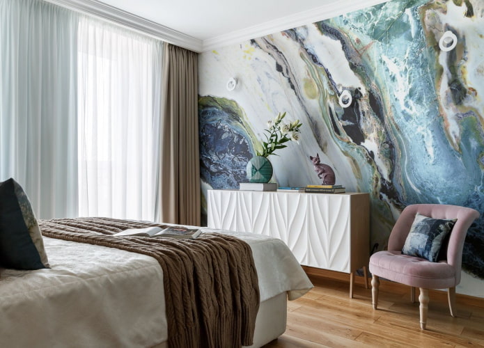 smalle ladekast in de slaapkamer
