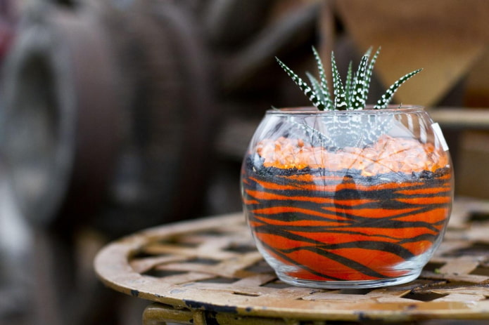 pot met gekleurd zand