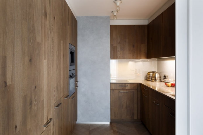 keukeninterieur in donkerbruine tinten
