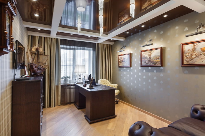 witte en bruine plafondstructuur in het interieur