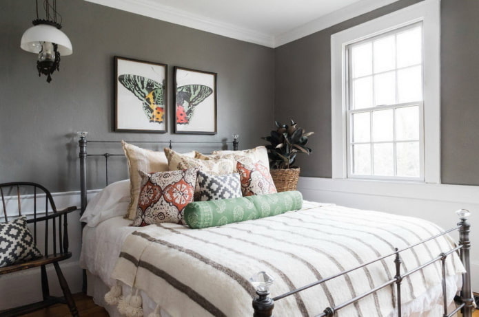 hoog gesmeed bed