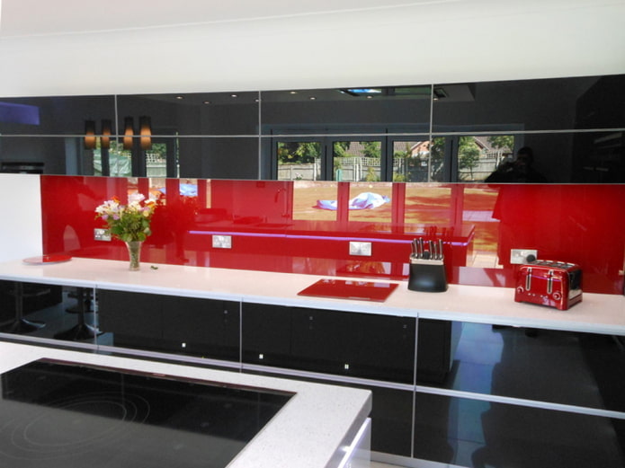 Rood glas skinali