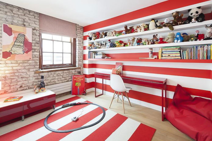 rood-wit gestreept behang