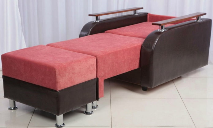 klapstoel met poef aan de binnenkant