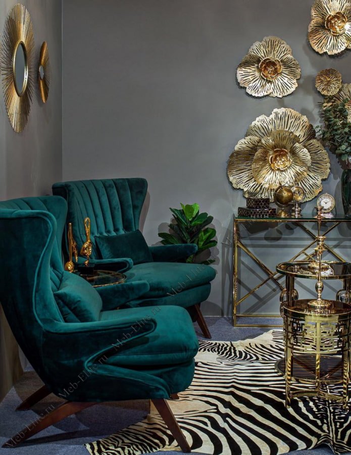 stoelen in donker velours