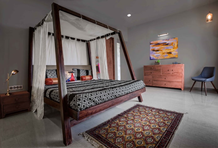Hemelbed op palen
