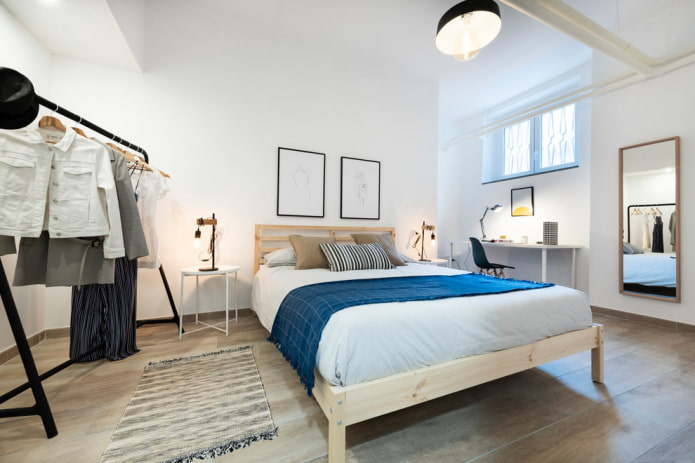bed in het interieur in Scandinavische stijl