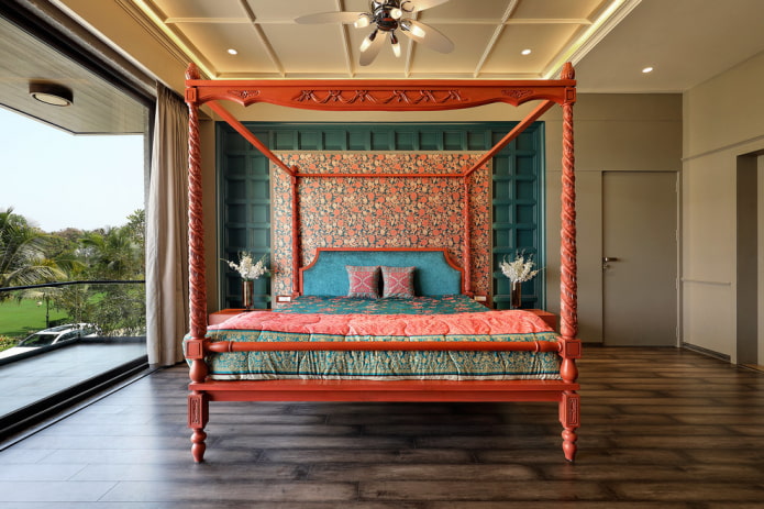 rood bed in het interieur van de slaapkamer