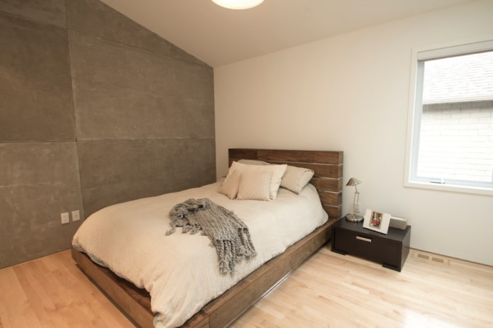 bruin houten bed in het interieur