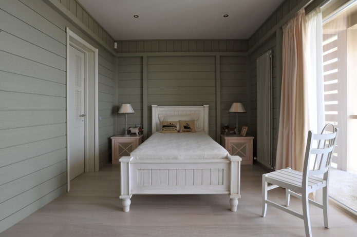 houten bed op poten in het interieur