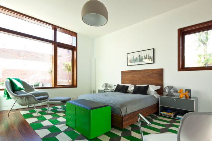tweepersoonsbed van hout in het interieur