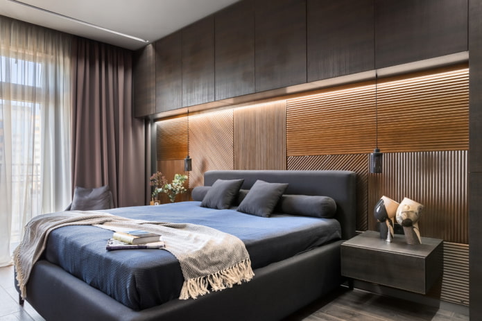 bed met een laag hoofdeinde in het interieur