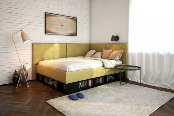 bed met twee hoofdborden in het interieur