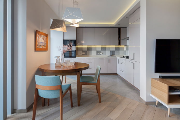 ronde bruine tafel in het keukeninterieur