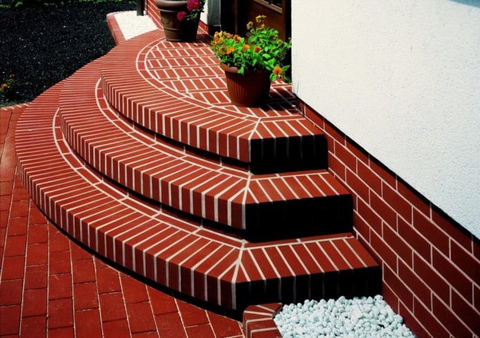 huis met een halfronde veranda