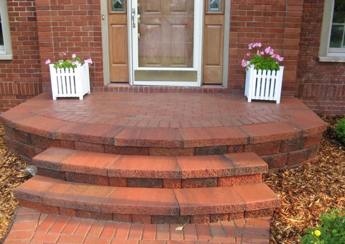 huis met een halfronde veranda