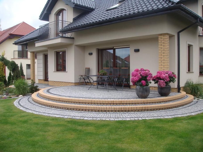 huis met ronde veranda