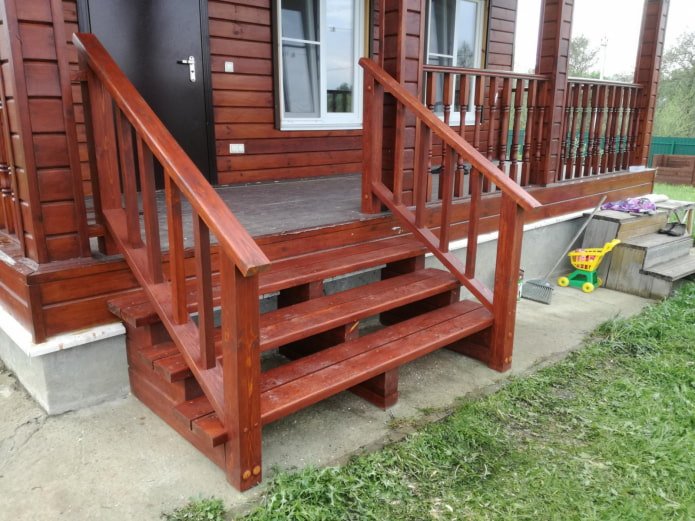 veranda van een houten huis