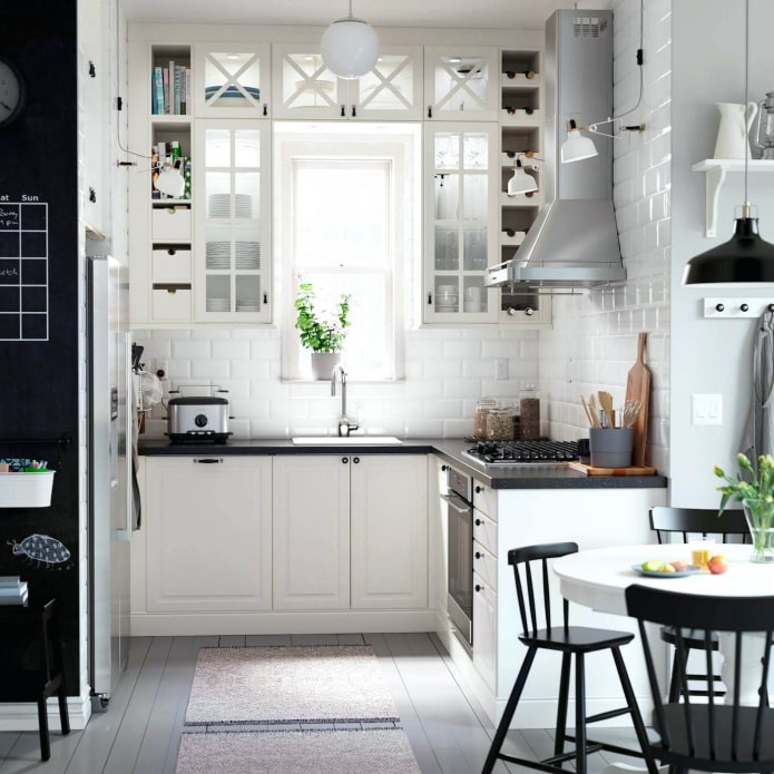 zwart-witte keuken