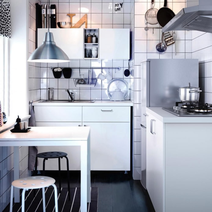 witte tegels in de keuken