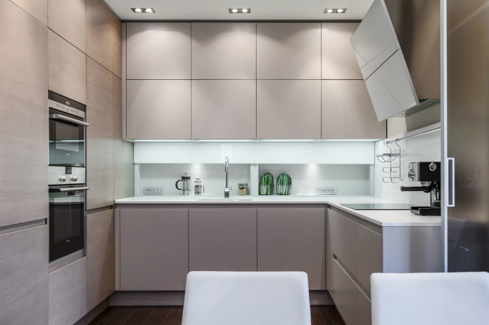 Keuken met inbouwapparatuur