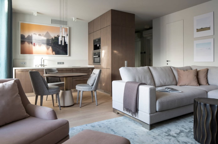 bank met de rug naar de keuken