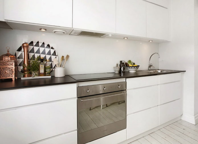 keuken met gefreesde gevels