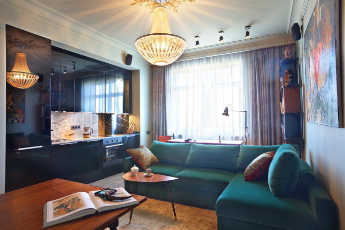 plaatsing van de bank in het interieur van de woonkeuken