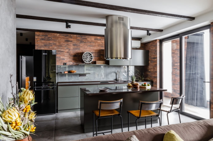 bakstenen muur in de keuken
