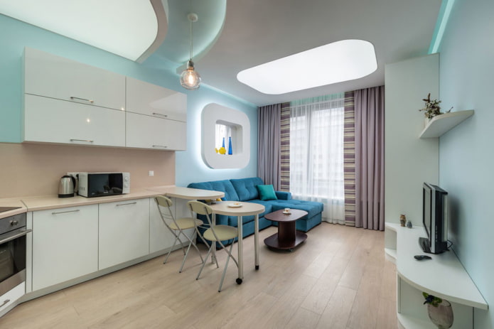 raamdecoratie in het interieur van de keuken-woonkamer