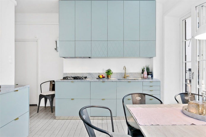 stijlvolle gekleurde keuken