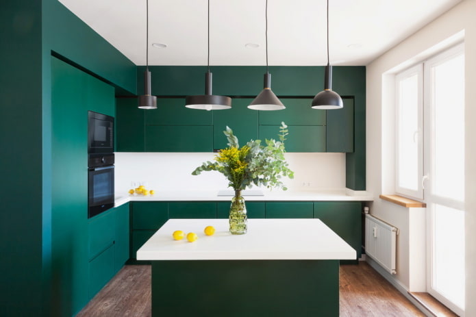 groene keuken in een nis in het interieur