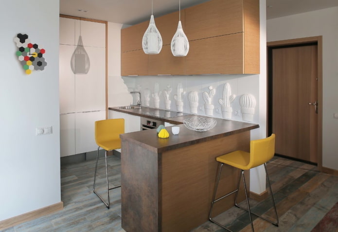 kleine keuken in een nis in het interieur