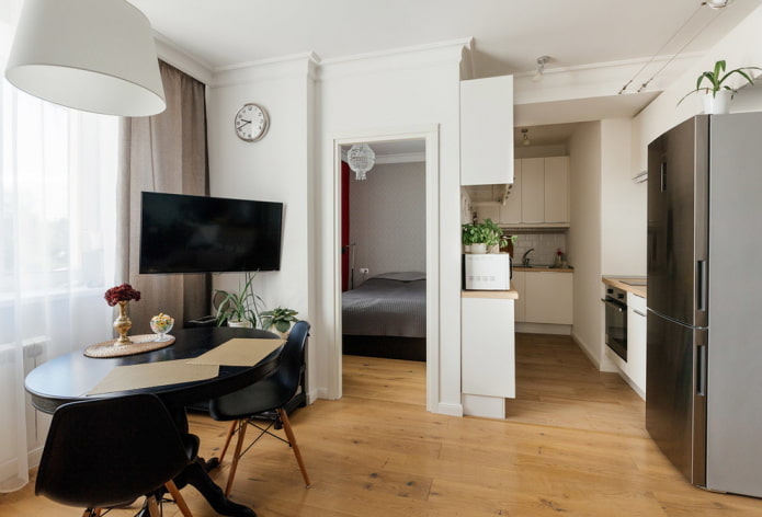 smalle nis in een eenkamerappartement