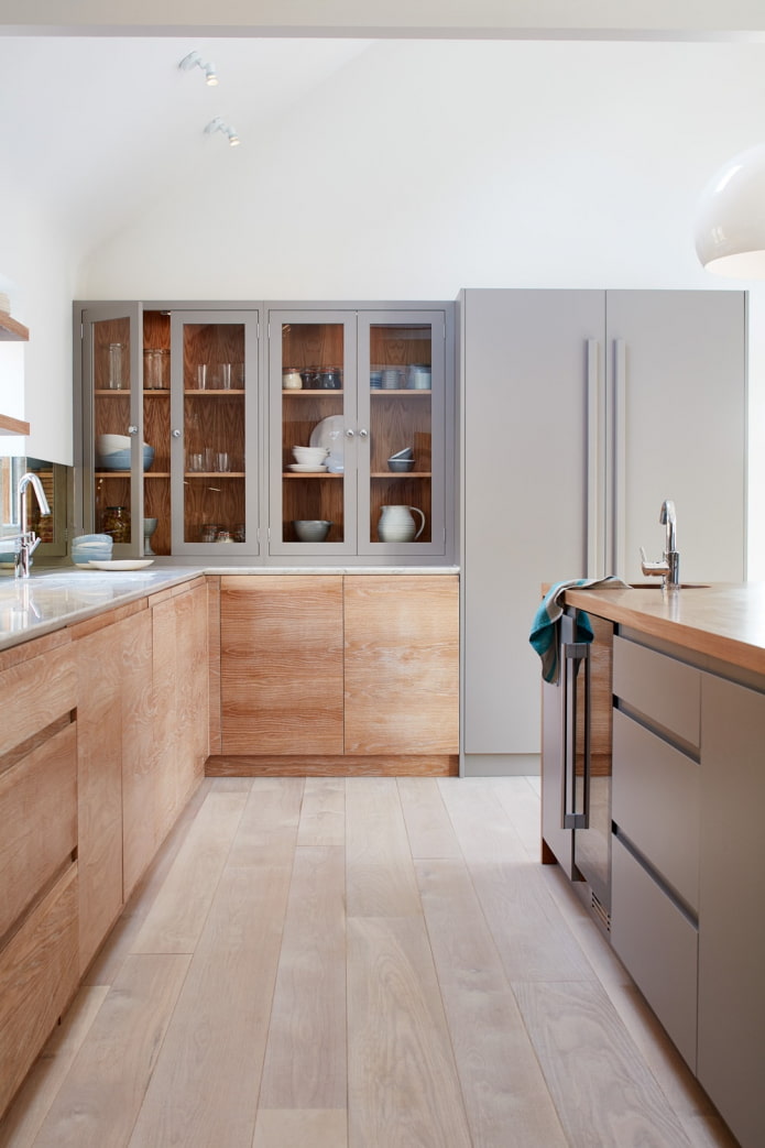Combinatie van hout met grijs