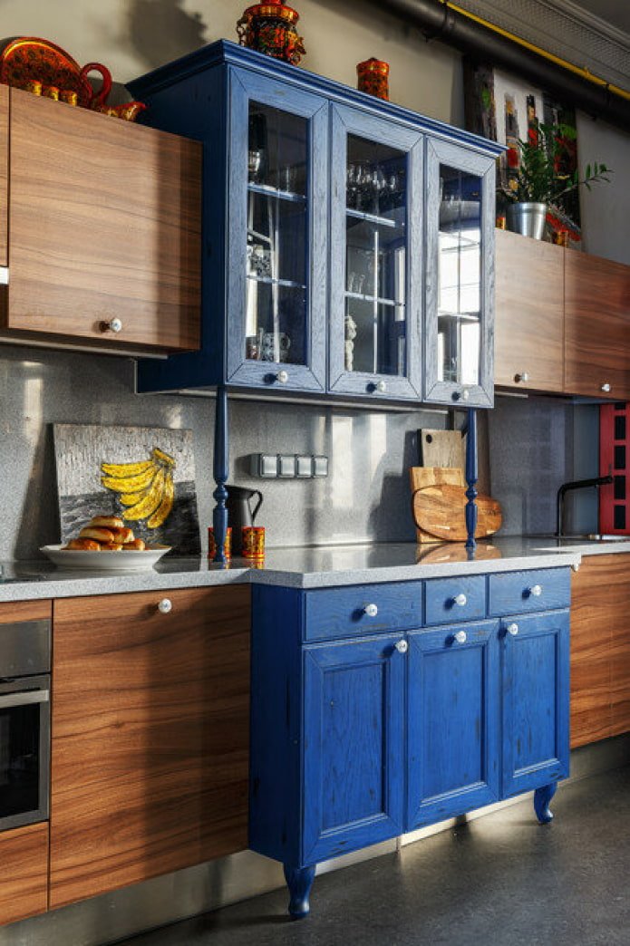 combinatie van hout met blauw