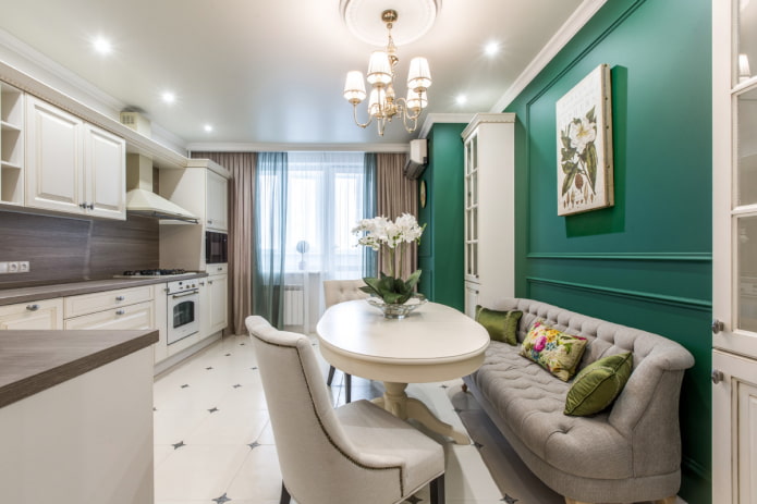bank in het interieur van de keuken in een klassieke stijl