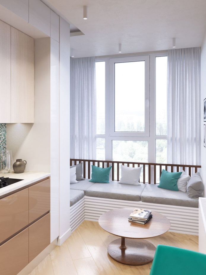 bank in de keuken gecombineerd met een balkon
