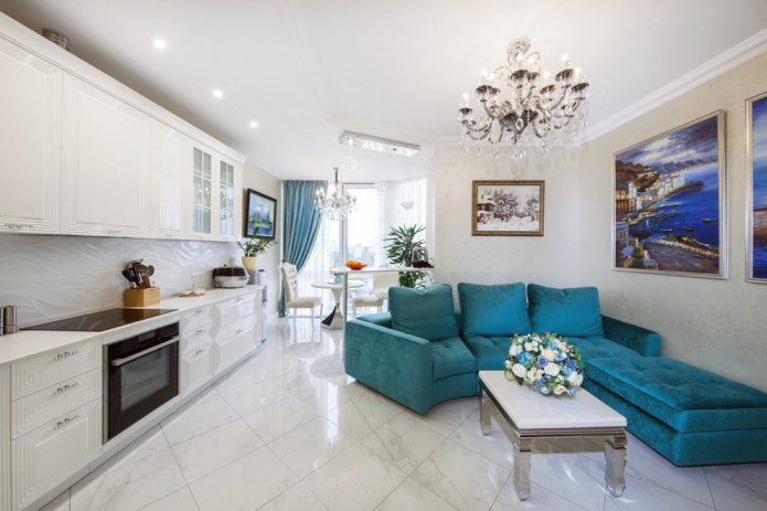 turquoise bank in het interieur van de keuken