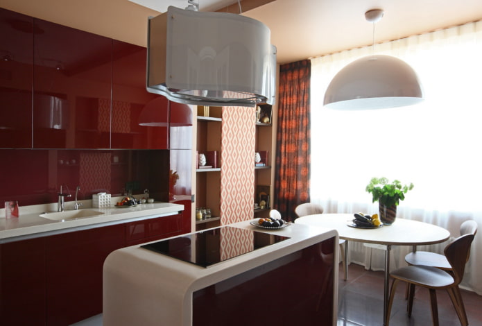 eiland in het interieur van een kleine keuken