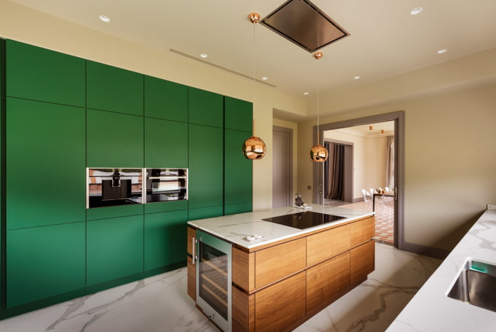 eiland met werkruimte in het keukeninterieur