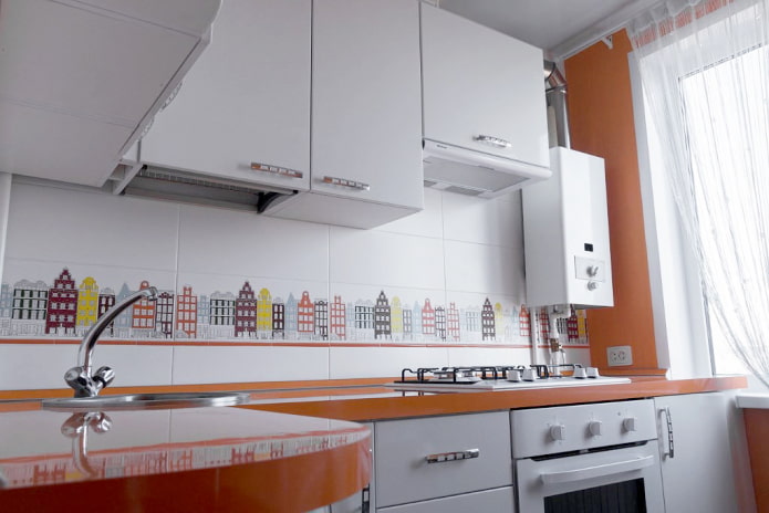 Kolom in een kleine keuken 
