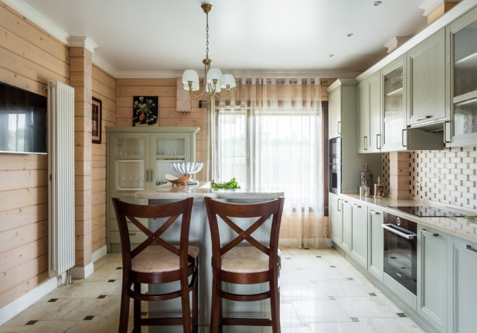 meubels in het keukeninterieur in een rustieke landelijke stijl