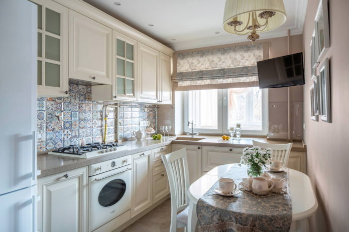 kleine keuken in Proven?aalse stijl