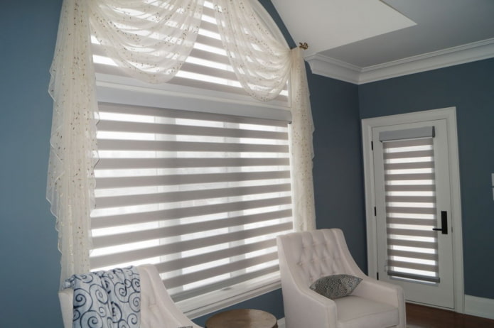 organza met borduurwerk