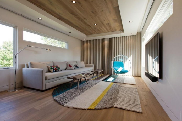 plafond met twee niveaus