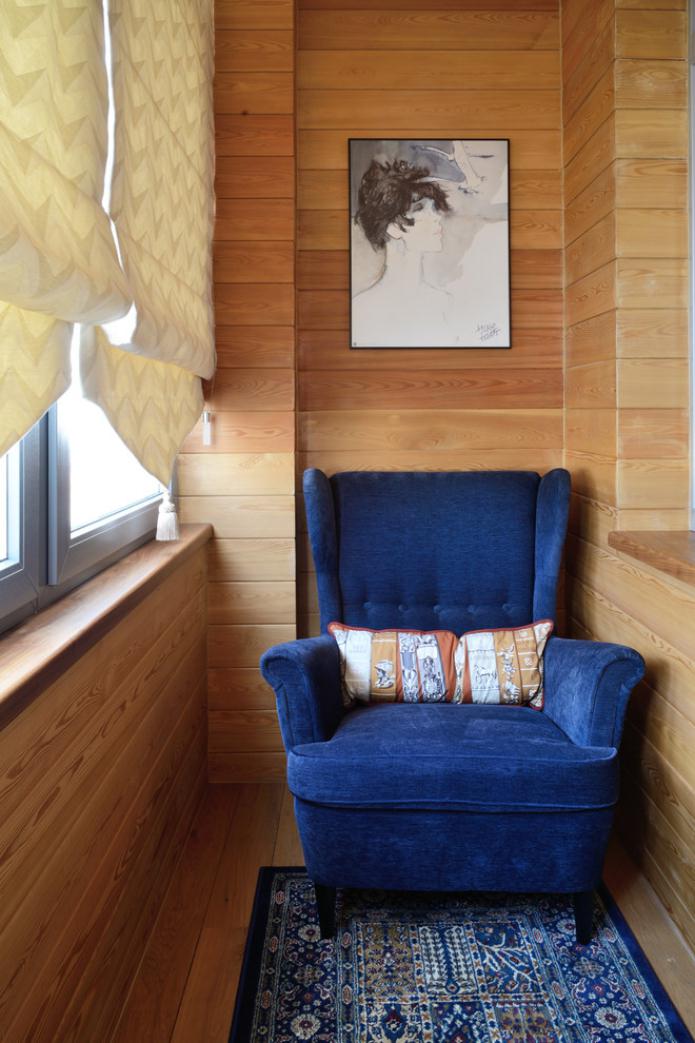 afwerking van houten balkon