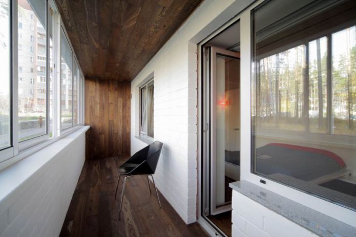 balkon afwerken met hout