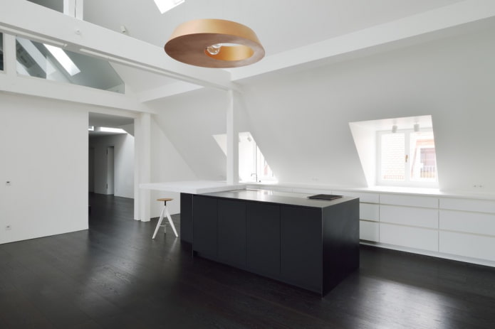 weng?kleurig linoleum met imitatie van laminaat in het interieur