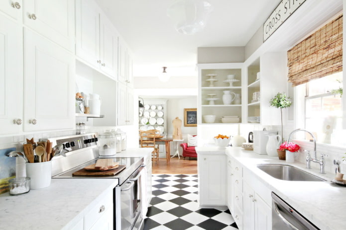 Keuken met zwart-wit linoleum